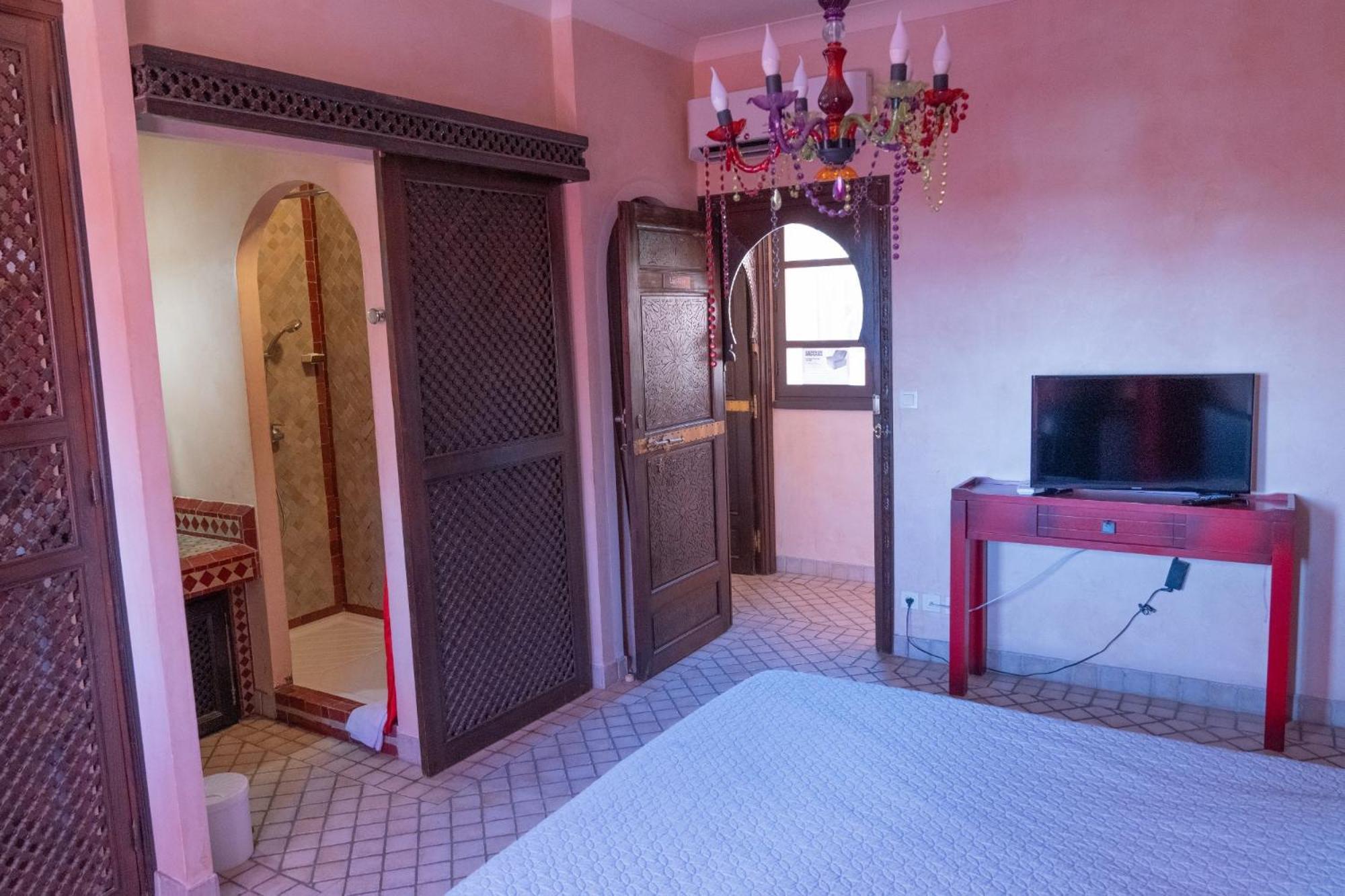 5 Cap Libertin Village Naturiste Aparthotel 2*